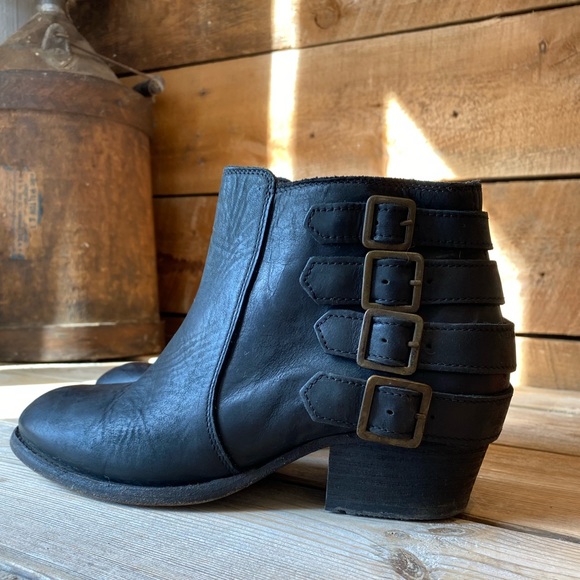 H by Hudson | Multi Strap Encke Leather Ankle Booties - Picture 12 of 13
